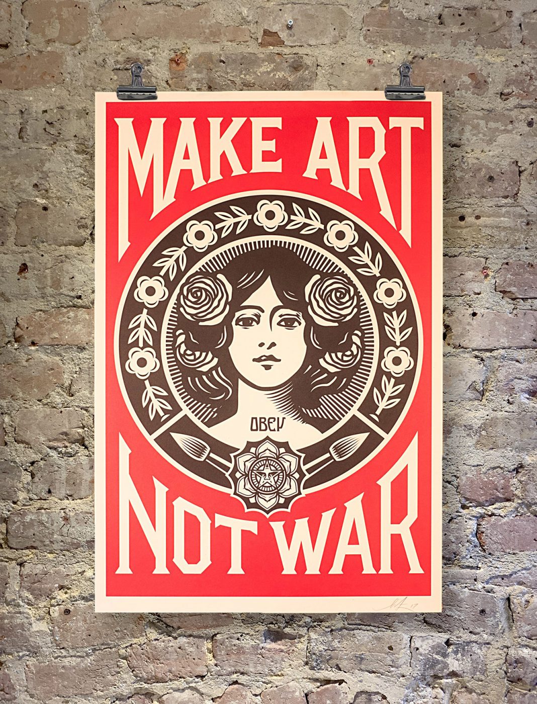 Make Art Not War by Shepard Fairey - Nelly Duff